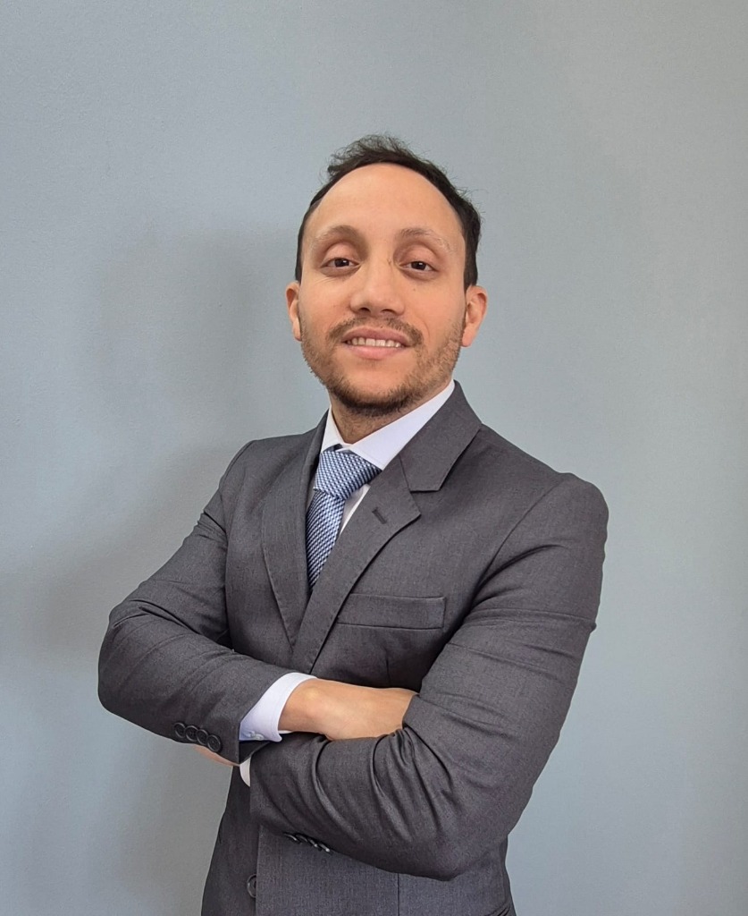 Dr. Fernando Pedro Val - Sócio Fundador